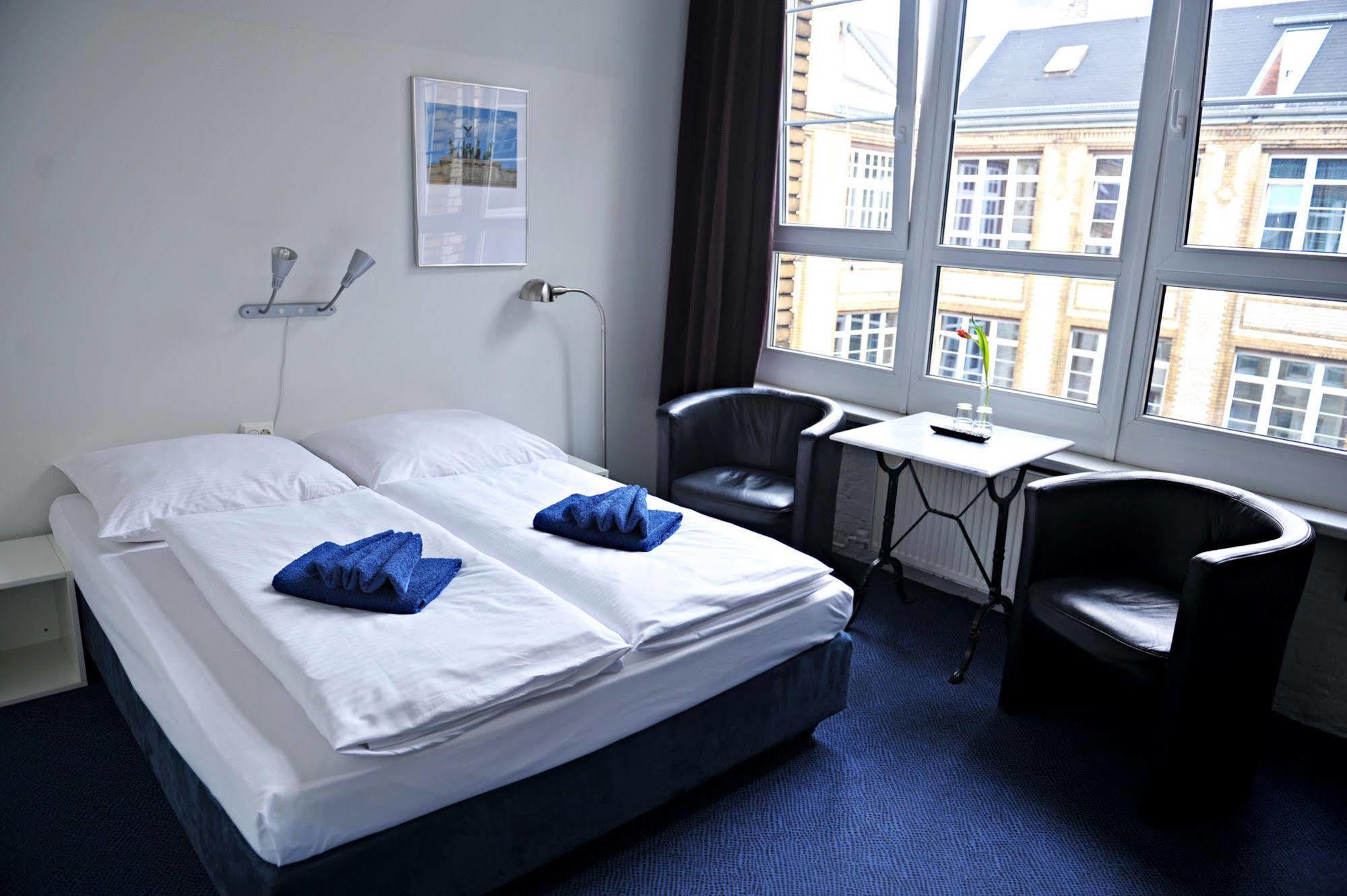 Hotel Transit Berlin Bagian luar foto