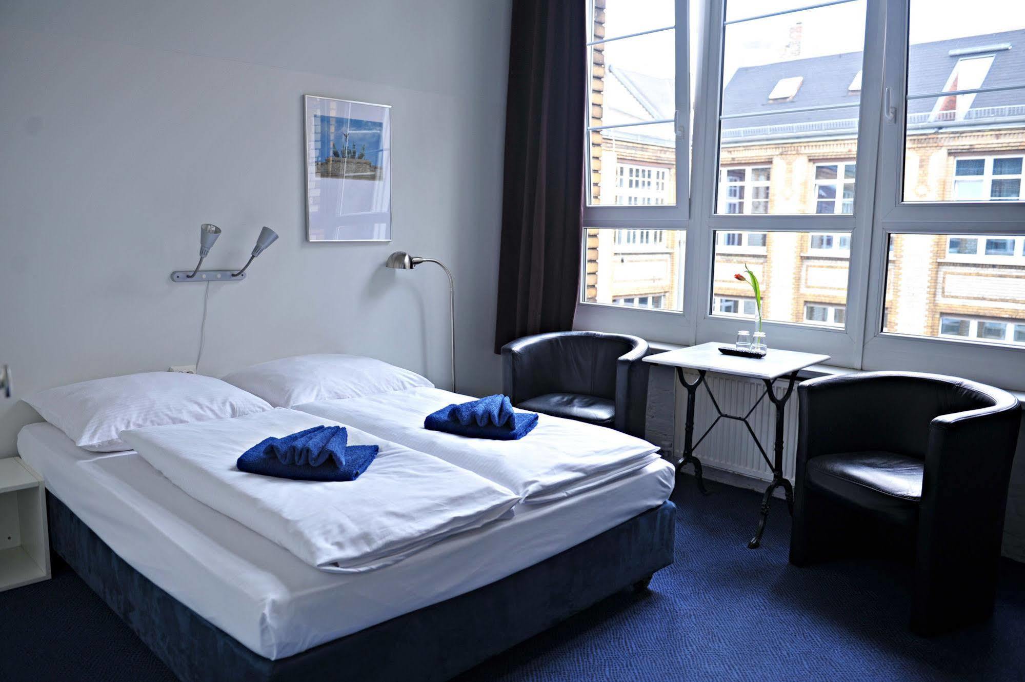Hotel Transit Berlin Bagian luar foto